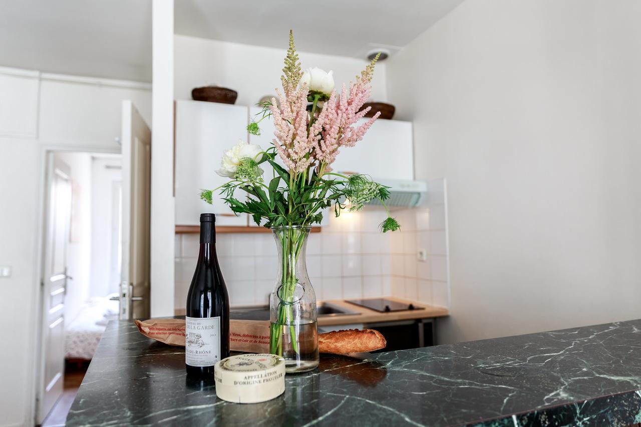 Apartment Montmartre Audran Paris